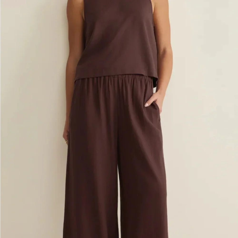 Z SUPPLY SLOANE LINEN TOP - Picture 3 of 4